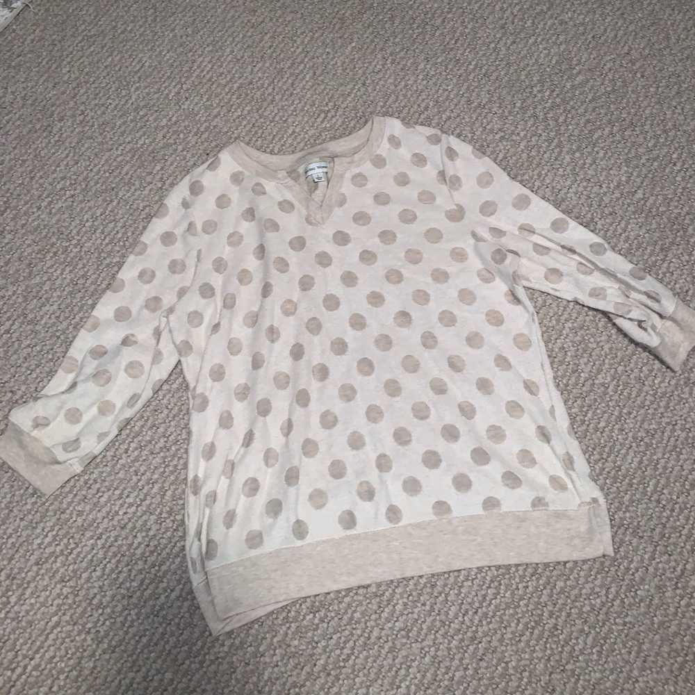 Long sleeve size large studio works